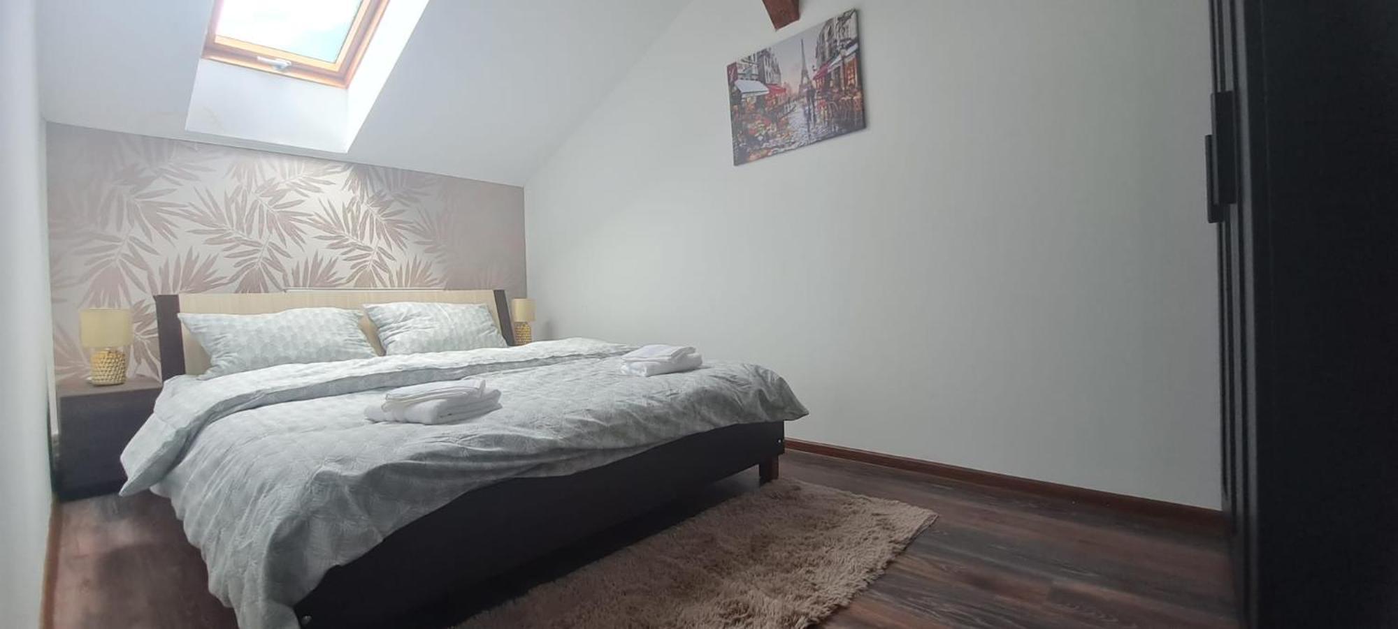 Cosy 2 Bedroom In New Town Apartment